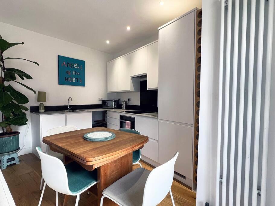 Poets Rest, Free Parking, Ev Socket Fees Apply Walk To Beach Hove Buitenkant foto