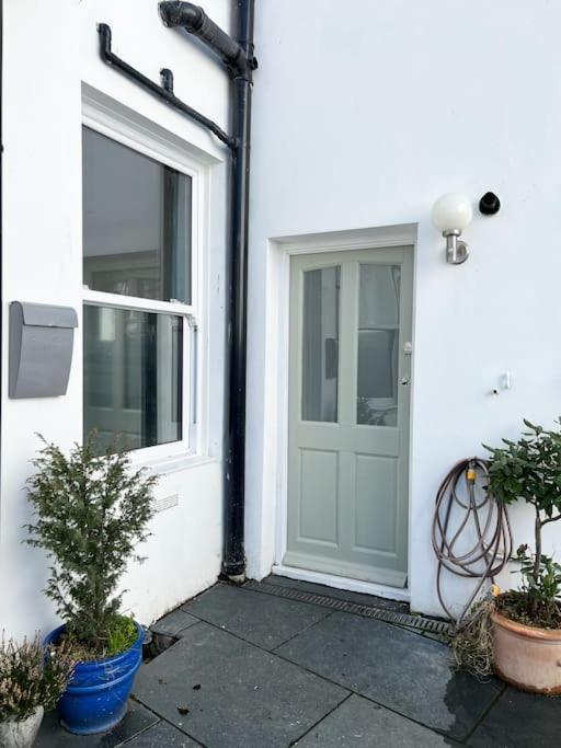 Poets Rest, Free Parking, Ev Socket Fees Apply Walk To Beach Hove Buitenkant foto
