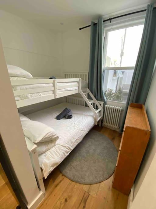 Poets Rest, Free Parking, Ev Socket Fees Apply Walk To Beach Hove Buitenkant foto